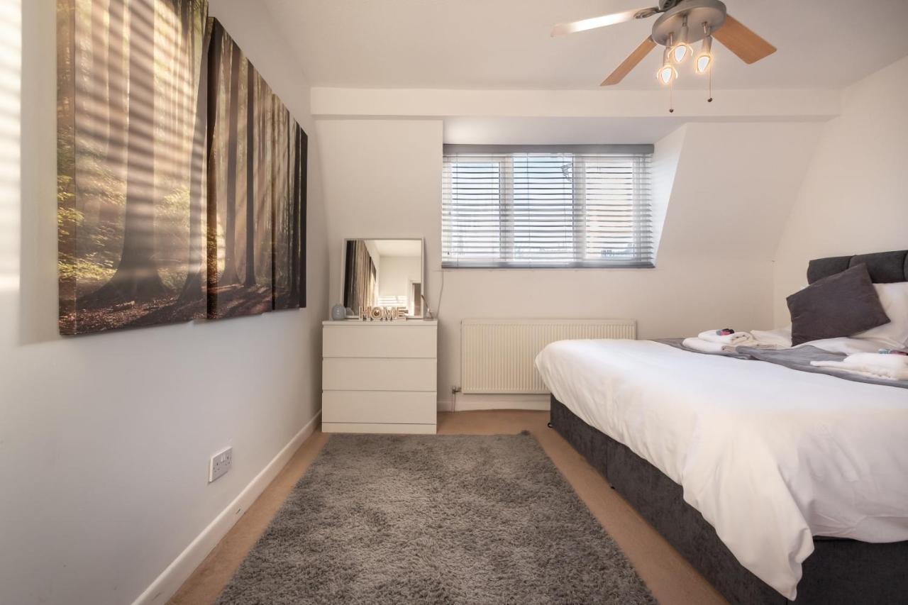 Best Price! Large Home For 4 - Smart Tv - Comfy Beds - Garden - 4 Single Beds Or 2 Doubles! Портсмът Екстериор снимка